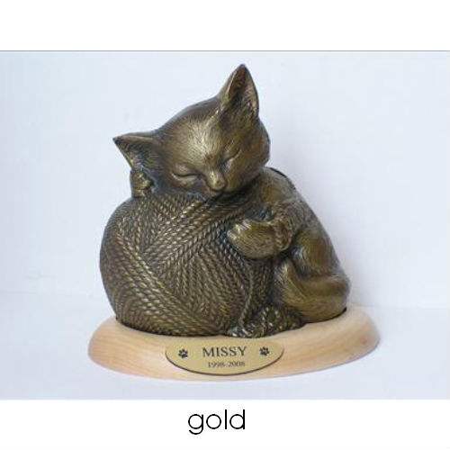 Precious Kitty Pet Urn. Can be Personalized - Click Image to Close