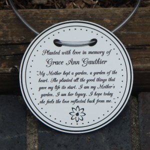 Tree Charm ROUND. "Father's Garden of the Heart". Personalized