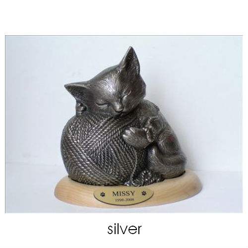 Precious Kitty Pet Urn. Can be Personalized - Click Image to Close